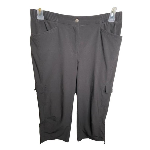 Chico’s Zenergy Women’s Pant Cropped Cargo Pockets Black Chico's Sz 1 US Sz 8 - Picture 1 of 4